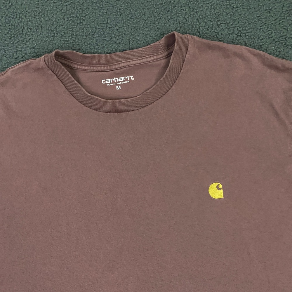 Carhartt WIP Chase T-Shirt Mens Medium Mauve Embroidered Logo Streetwear 1026391
